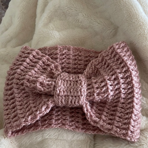 Made by hand. Size M. Color pink. Head band - Picture 3 of 5